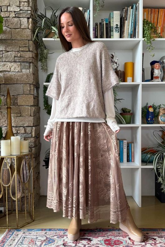 Vintage Vera Scalloped Hem Lace Midi Skirt Tan